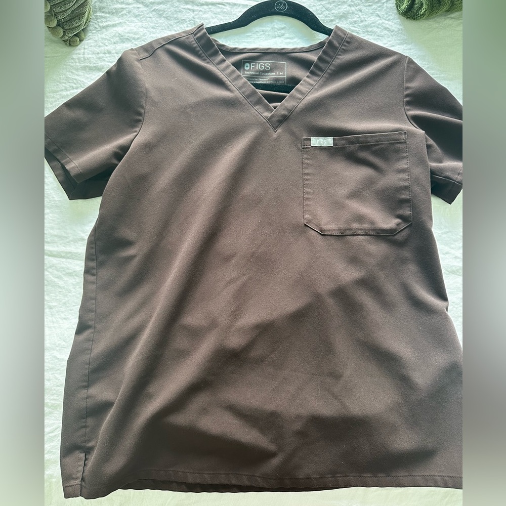 Catarina™ One-Pocket Scrub Top